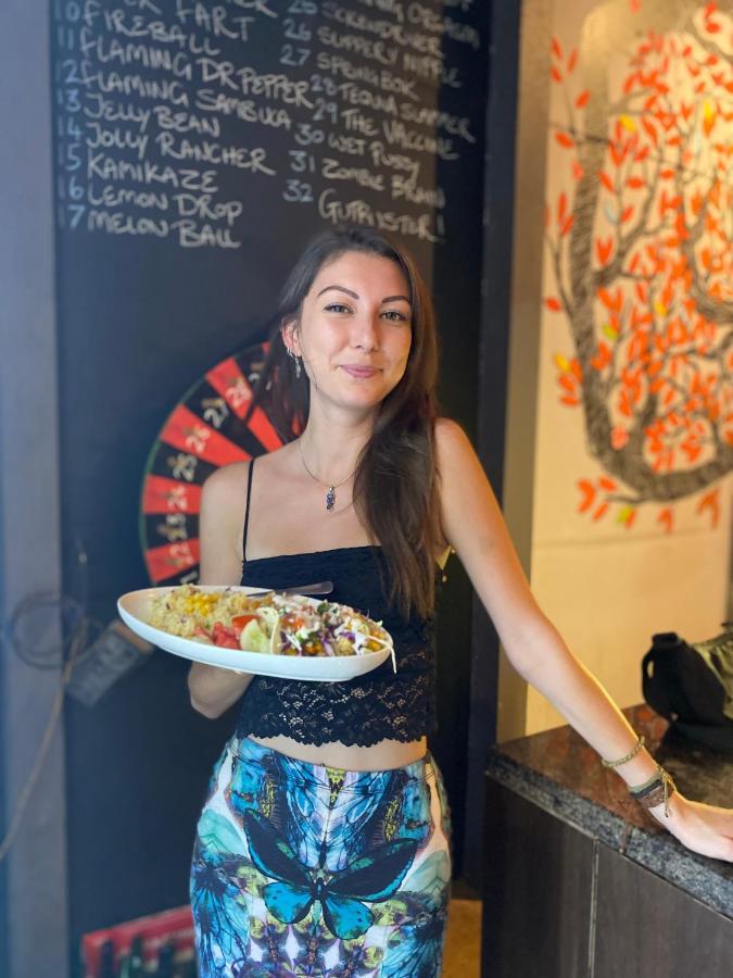 Red Door Hostel أنجونا المظهر الخارجي الصورة