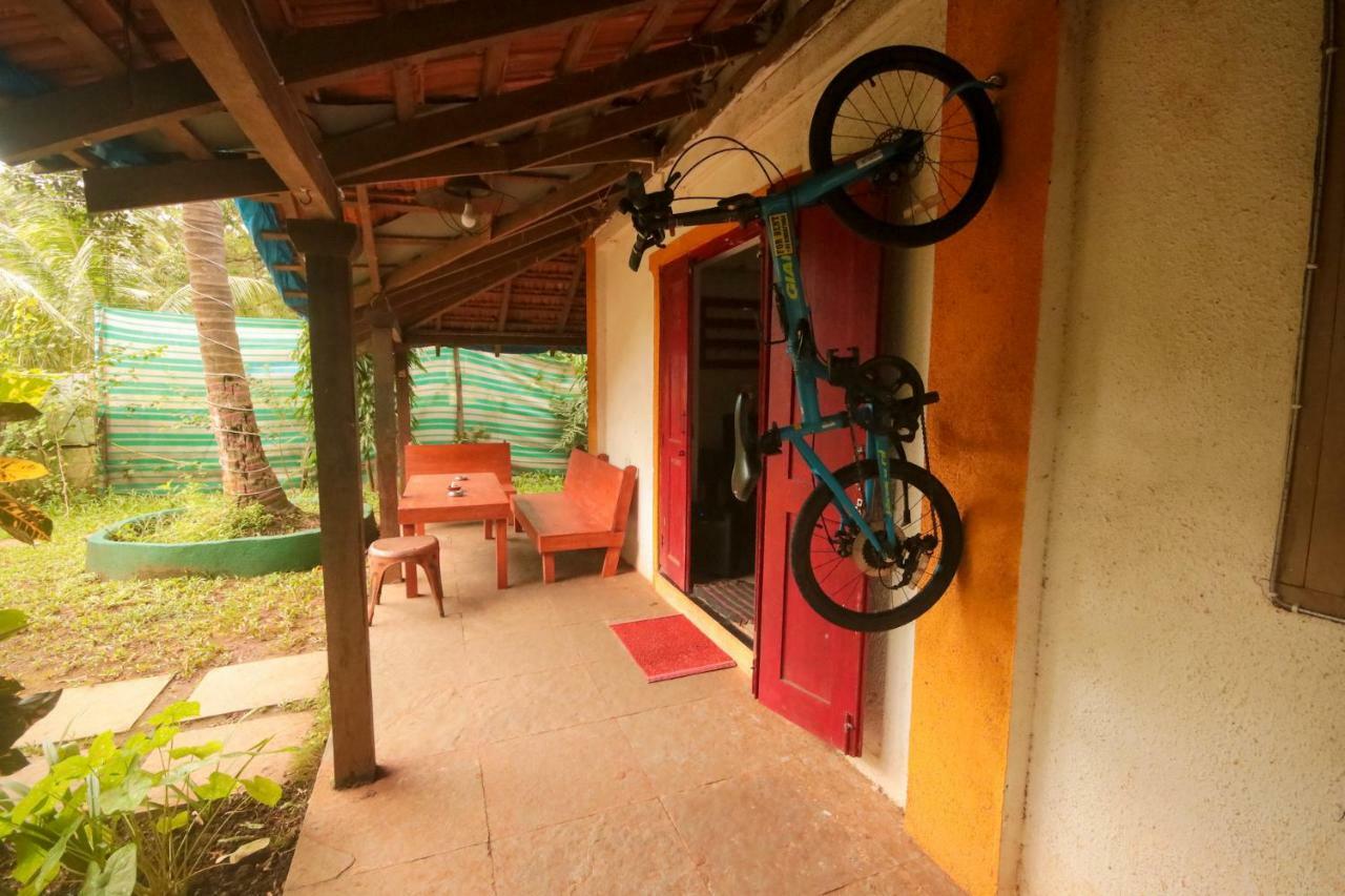 Red Door Hostel أنجونا المظهر الخارجي الصورة