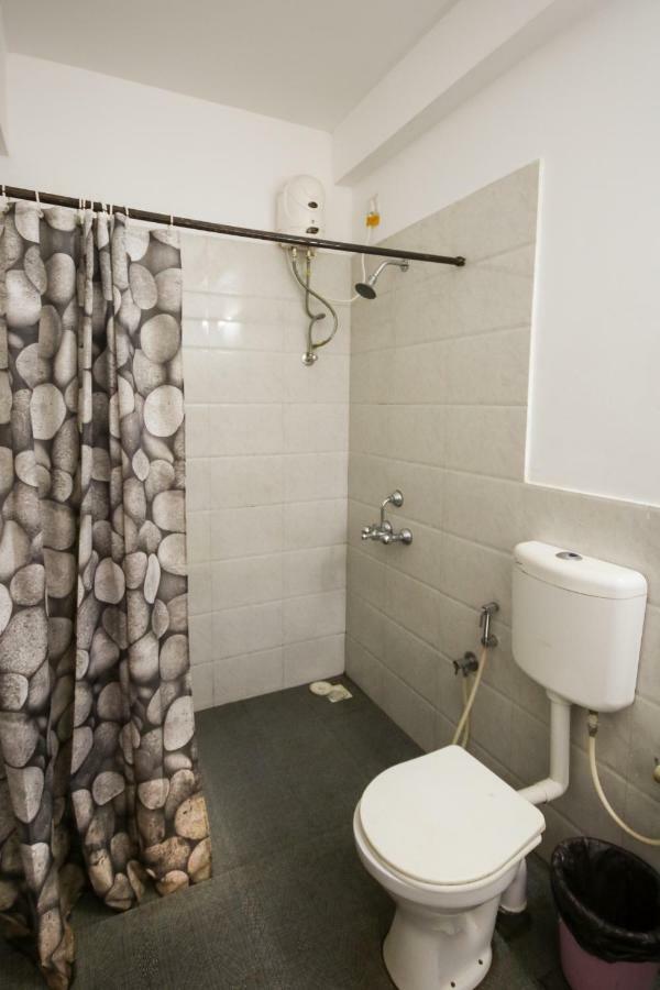 Red Door Hostel أنجونا المظهر الخارجي الصورة